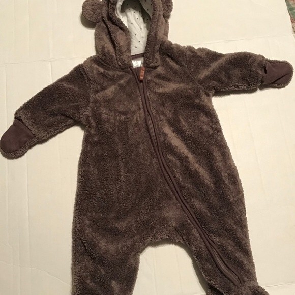 H&M 2-4 Mo Gray Faux Fur Snow Suit Jacket Hooded Cotton Lining Hearts Zip Up - Picture 1 of 8